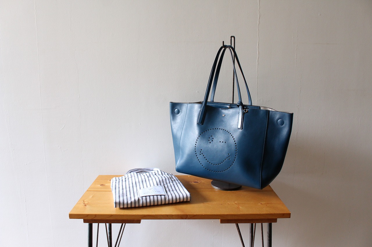 ANYA HINDMARCHアニヤハインドマーチのEBURY SHOPPER WINKトートバッグ