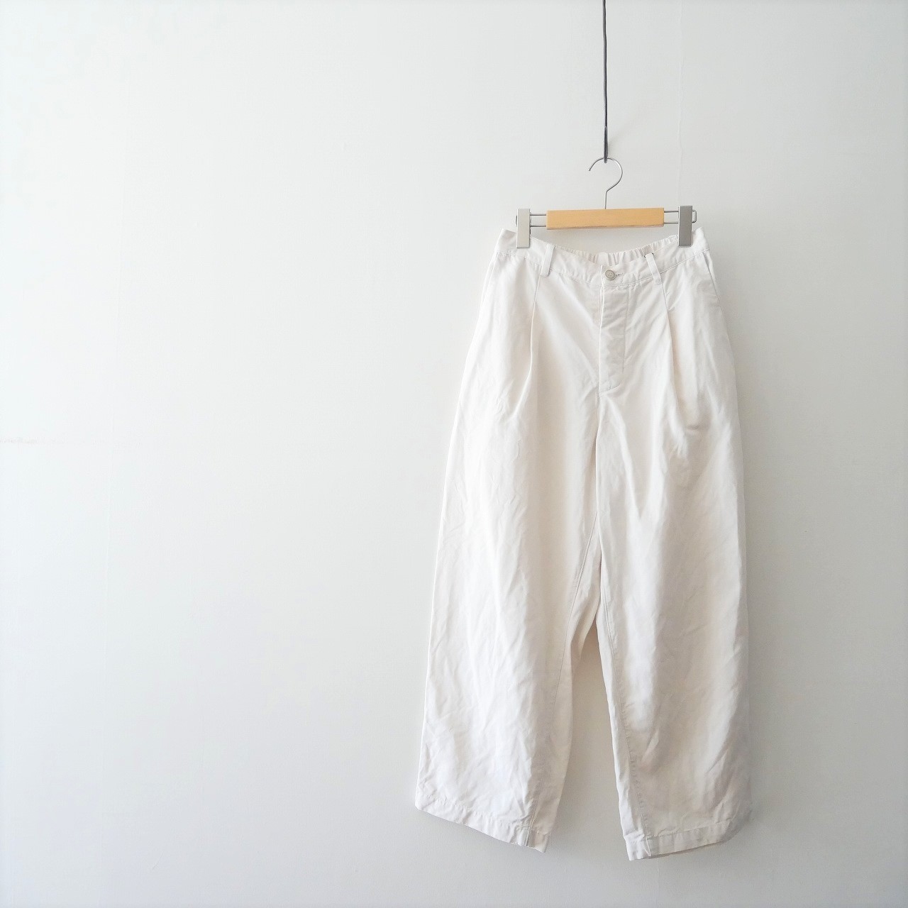 nest Robe リネンタックテーパードパンツ