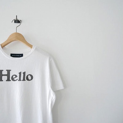 MADISON BLUE HELLO Tシャツ