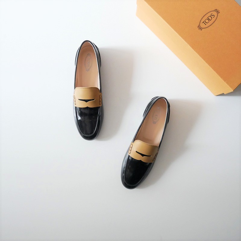 TOD'S 配色ローファー